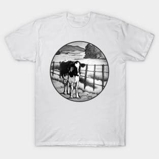 Cow on Farm/Black & white T-Shirt